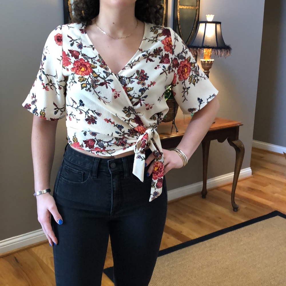 Cropped wrap top